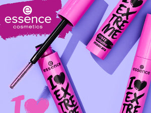 Close-up of the Essence Crazy Volume Mascara large plastic brush showing precise bristles for volume.