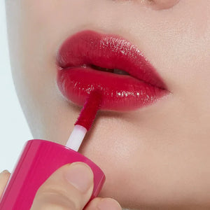 Soft strawberry pink lip stain effect using ETUDE Dear Darling Water Tint 01