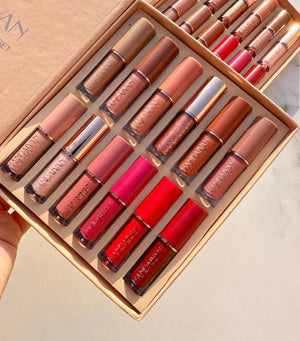 HANDAIYAN 12-piece matte liquid lipstick set with vibrant shades and waterproof velvet lip gloss in a compact kit.
