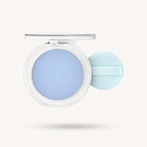 Close-up of the MARS Oil Blotter Gel texture showing the smooth, translucent, and pore-blurring gel formula.