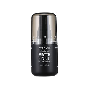 Wet n Wild Photo Focus Matte Finish Setting Spray | 45ml Weightless Oil-Control Mist | No-Flashback Makeup Sealer | Pink Flash BD - Pink Flash BD
